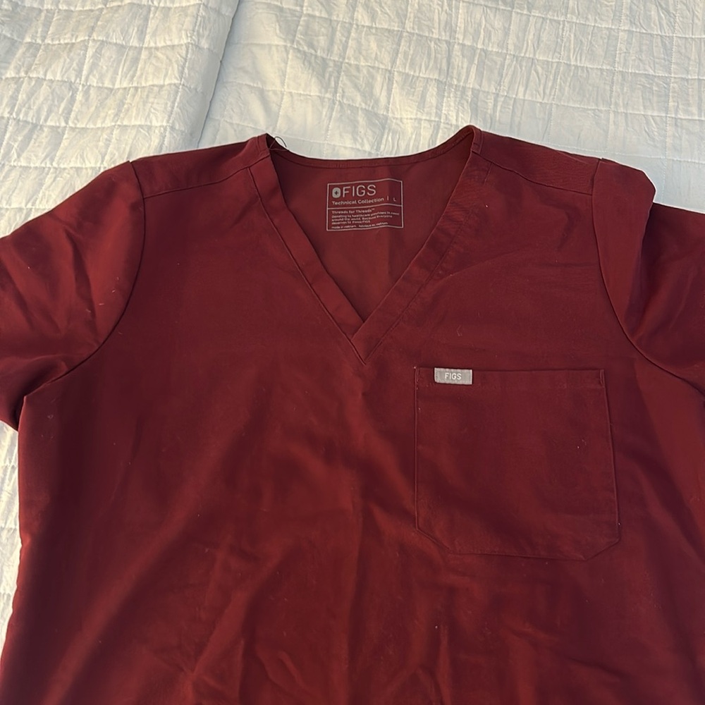 FIGS scrub top